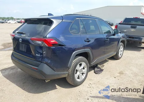 2021 Toyota Rav4 Xle z USA, uszkodzony, nr VIN 2T3W1RFV4MW142013
